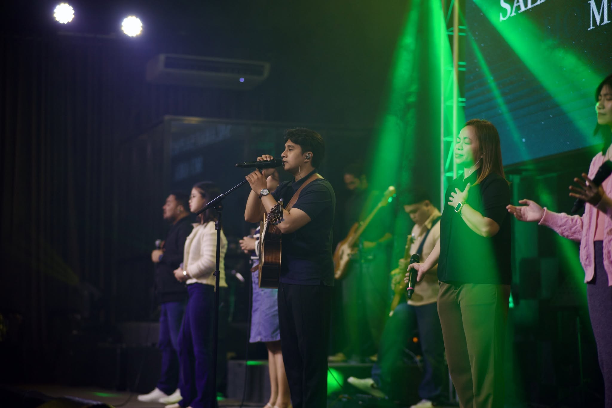Contagious Band in a live worship session